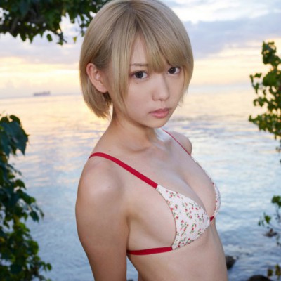 篠崎こころ