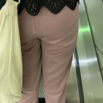 尻 パンティライン