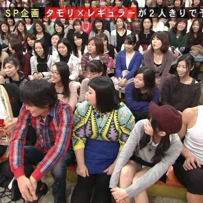 テレビパンチラ