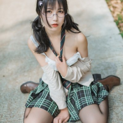 [逐月SU]车内篇[45P] 写真