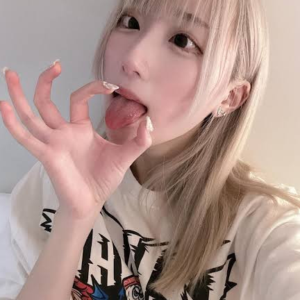 akahana1234's avatar